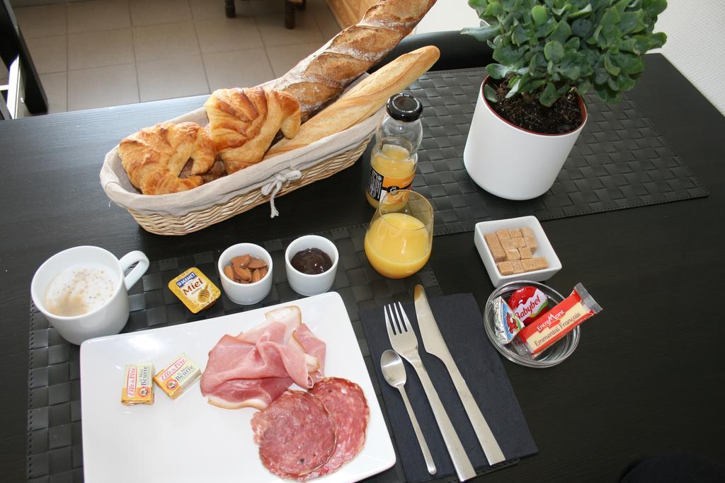 Le Prana -Maison Et Chambres D'Hotes, Wellness Et Centre De Soins Rozerieulles ภายนอก รูปภาพ